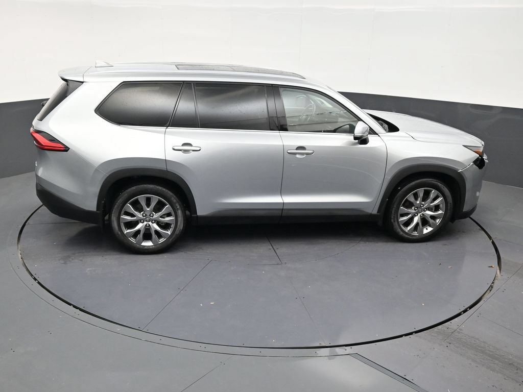 Used 2024 Toyota Grand Highlander FWD image 16