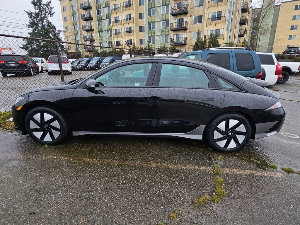 Used 2024 Hyundai Ioniq 6 SE image 4