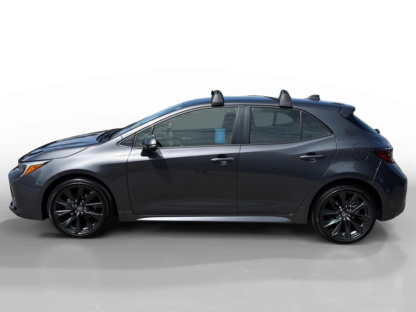 Used 2025 Toyota Corolla XSE FWD image 2