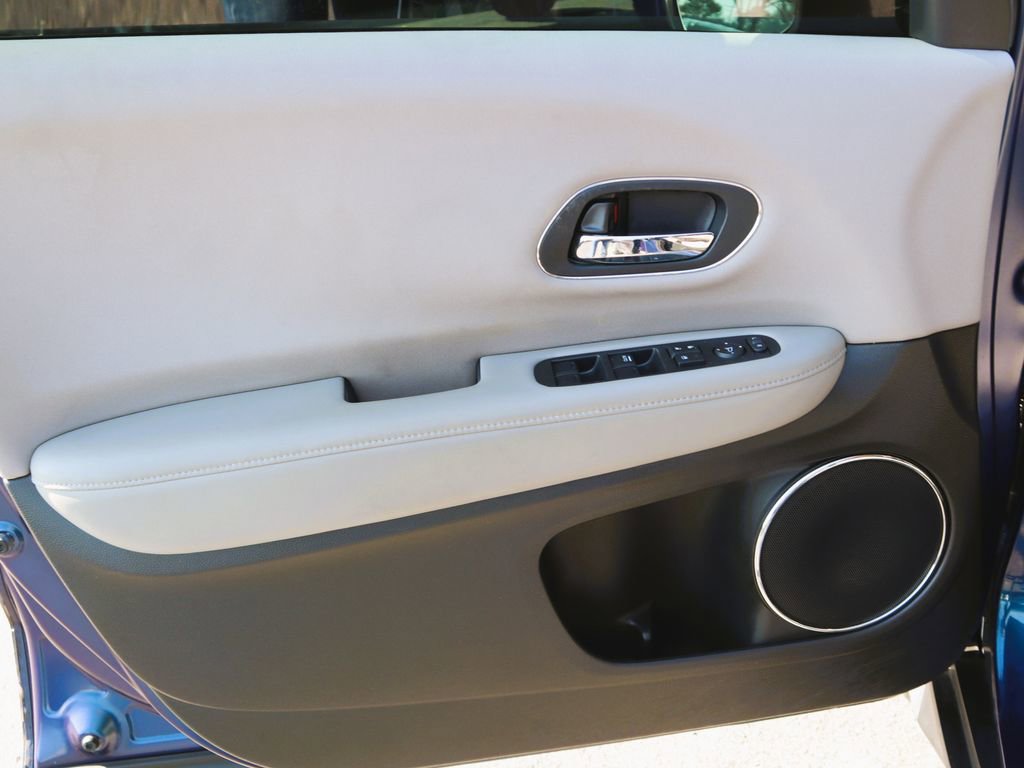 Used 2017 Honda HR-V EX image 18