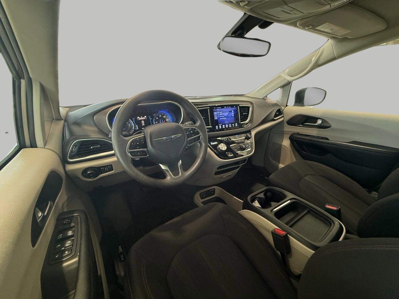 Used 2017 Chrysler Pacifica Touring Plus image 24