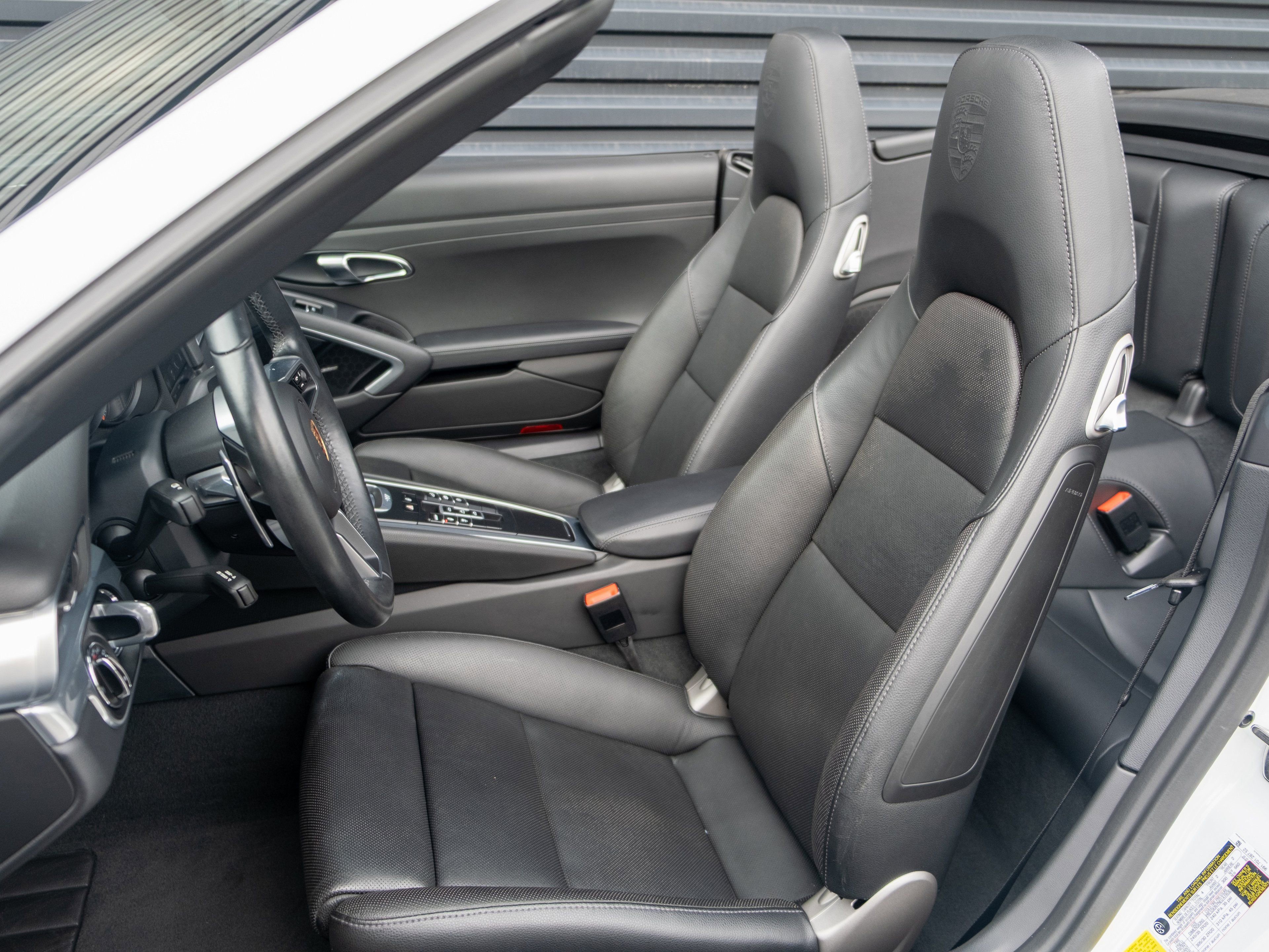 Certified 2017 Porsche 911 Carrera RWD image 5
