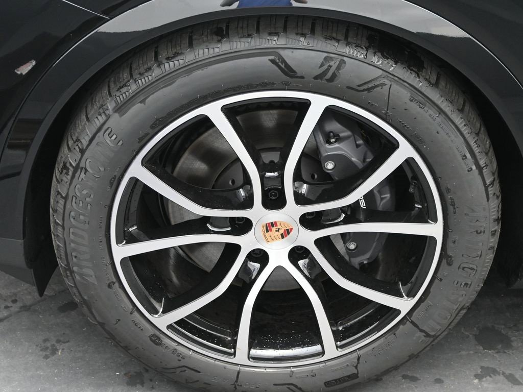 New 2026 Porsche Cayenne Coupe image 11