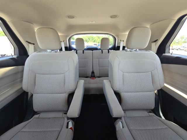 Used 2024 Ford Explorer XLT RWD image 19