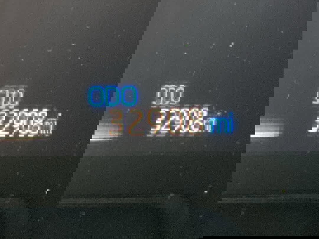 Used 2025 Toyota RAV4 LE AWD/4WD image 18