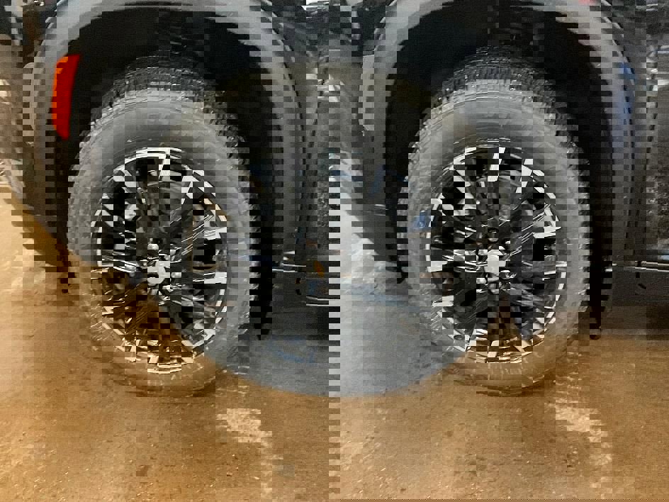 New 2026 Chevrolet Traverse LT w/ Sun and Wheel Package image 14