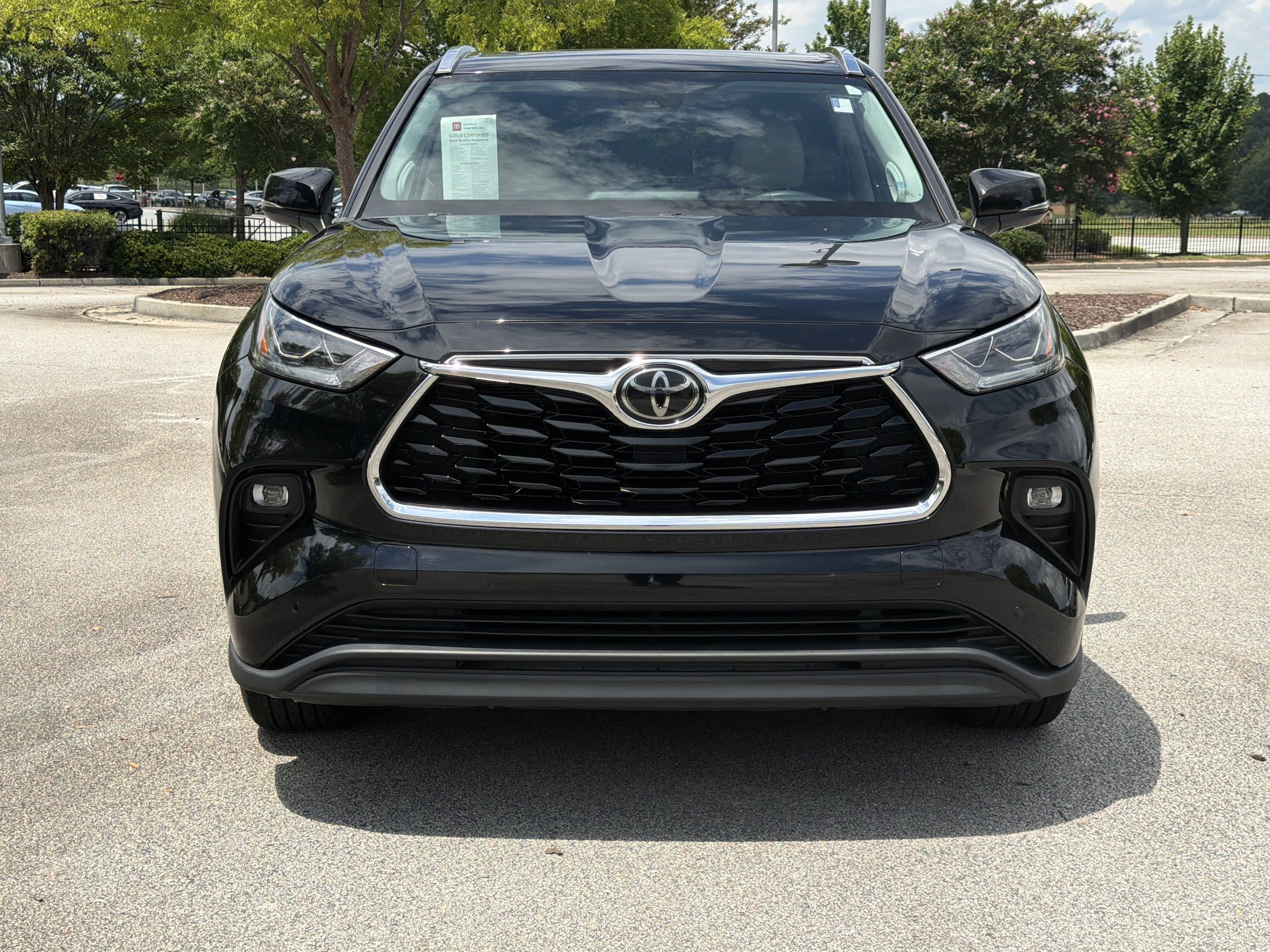 Certified 2021 Toyota Highlander Limited FWD image 31