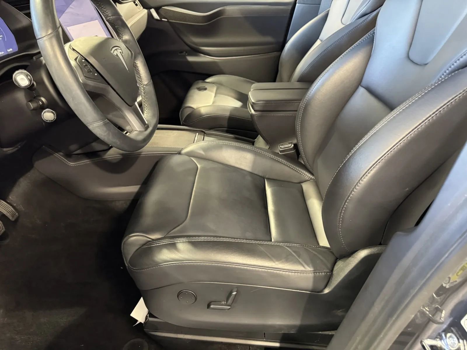 Used 2018 Tesla Model X 75D image 12