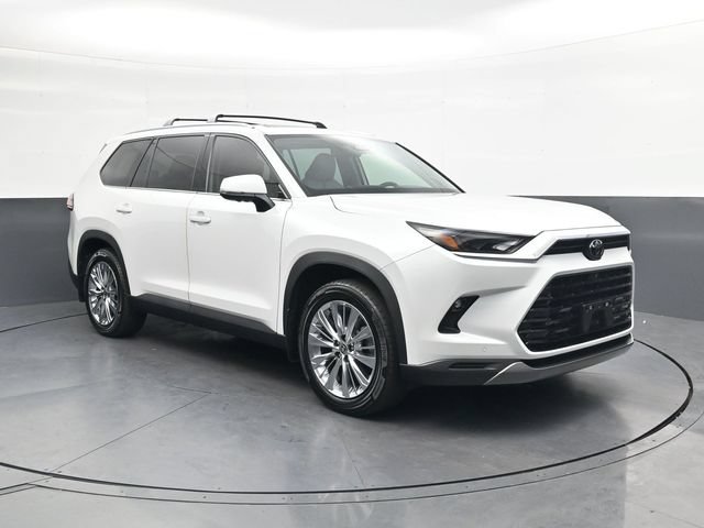 Used 2024 Toyota Grand Highlander AWD video 2