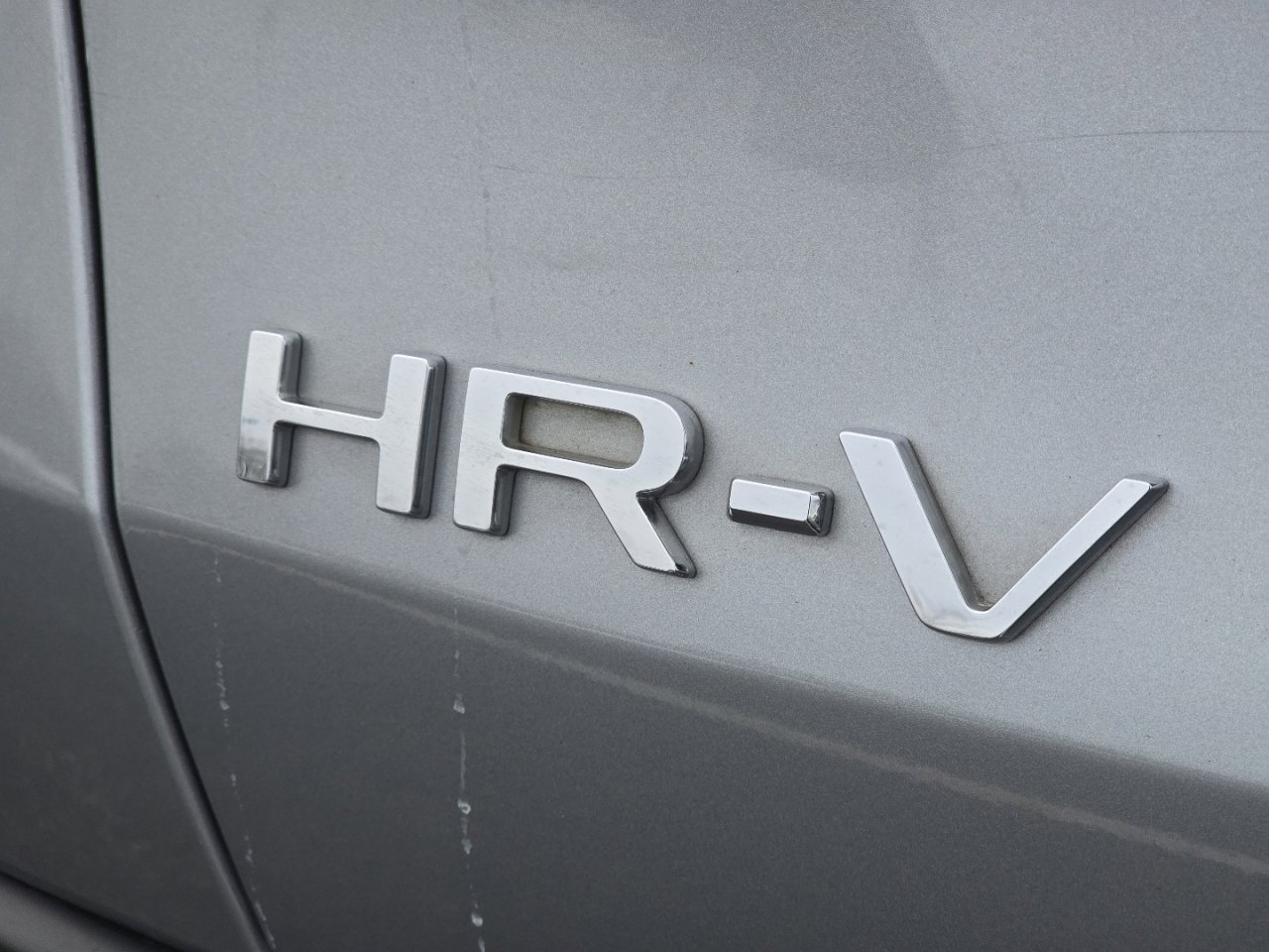 Used 2025 Honda HR-V LX image 8