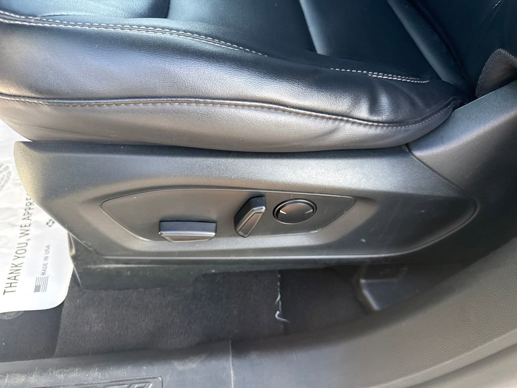 Used 2023 Ford Explorer XLT w/ Equipment Group 202A image 25