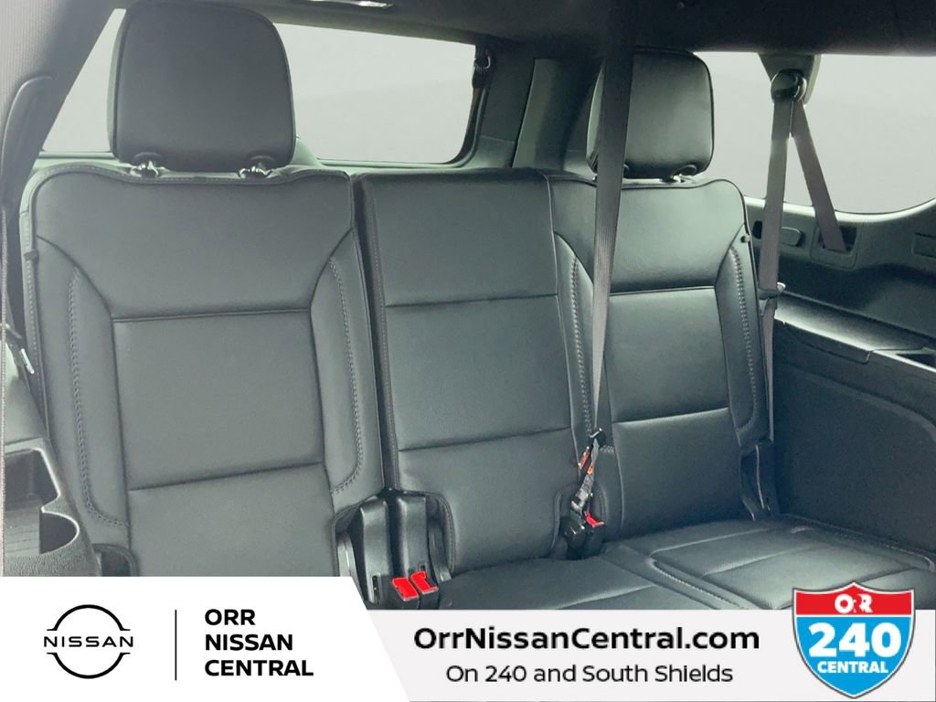 Used 2025 GMC Yukon XL Denali AWD/4WD image 13