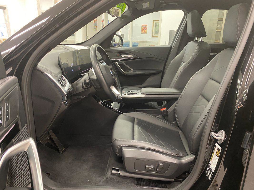 Used 2024 BMW X1 xDrive28i image 11