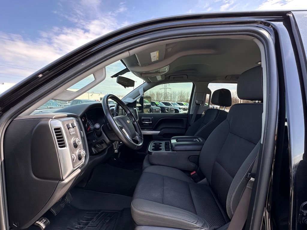Used 2015 Chevrolet Silverado 2500 LT w/ LT Convenience Package AWD/4WD image 18
