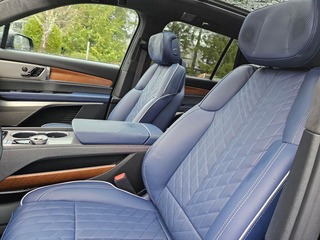 New 2026 Cadillac Vistiq Premium Luxury image 34