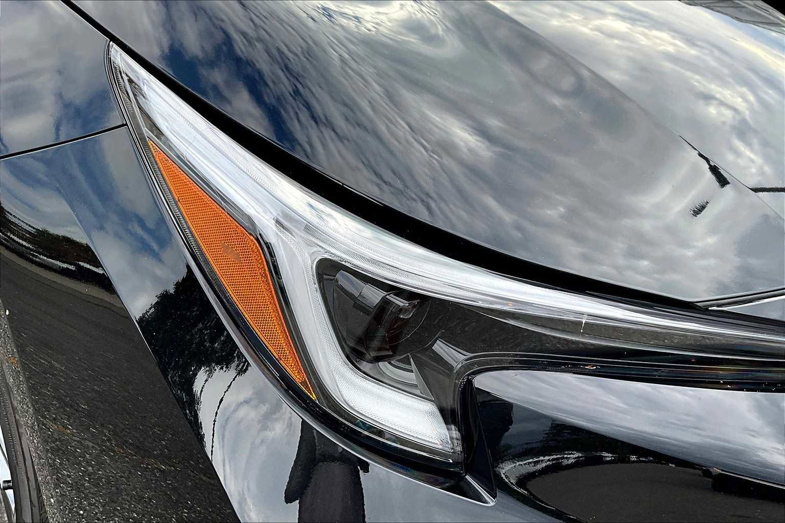 New 2025 Toyota Corolla SE image 13