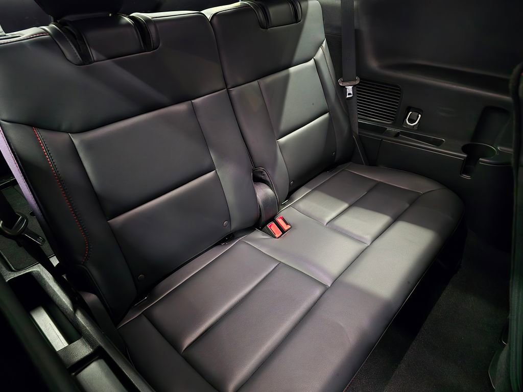 Used 2025 Ford Explorer ST-Line w/ ST-Line Street Pack image 33