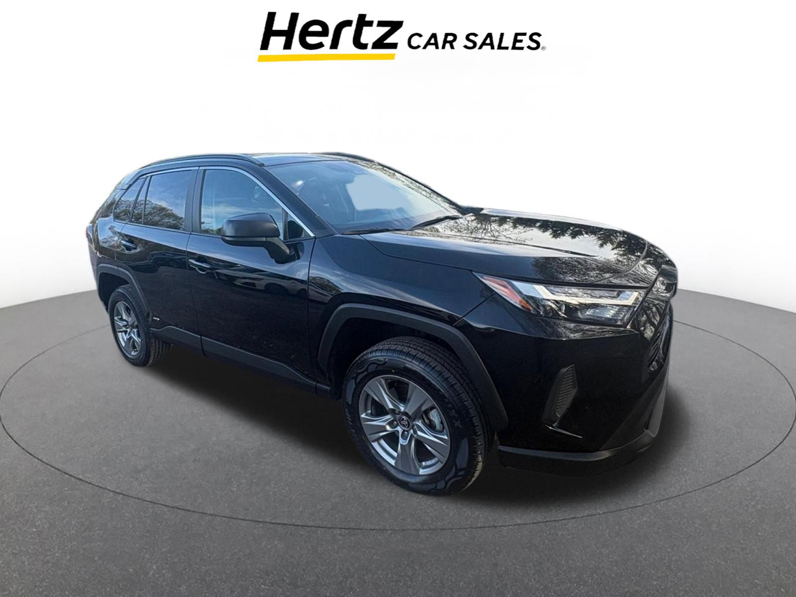 Used 2025 Toyota RAV4 LE AWD/4WD image 1