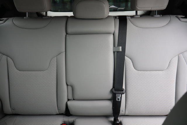 Used 2022 Jeep Compass Latitude FWD image 14