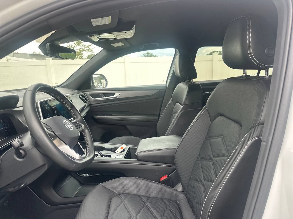 Used 2024 Volkswagen Atlas Cross Sport SE FWD image 18