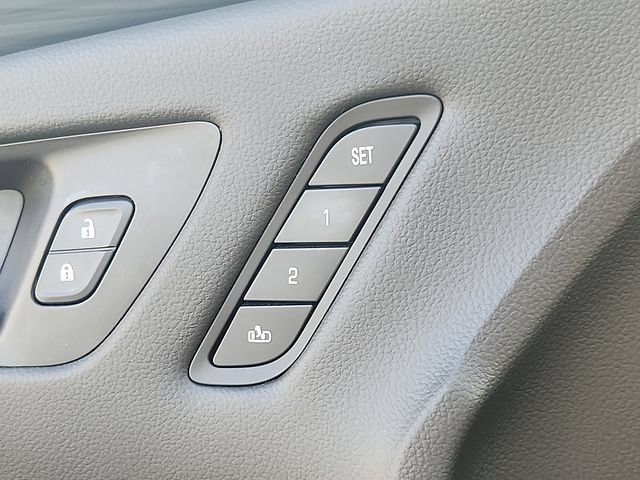 Certified 2019 Buick Envision Essence AWD/4WD image 26