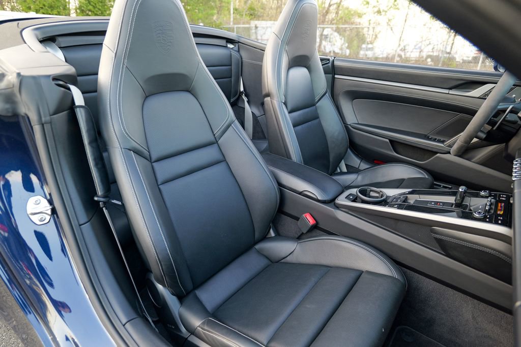 Used 2020 Porsche 911 Carrera S image 40