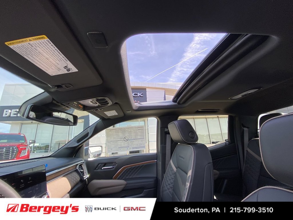 New 2026 GMC Canyon Denali w/ LPO, Black Badging Package AWD/4WD image 20