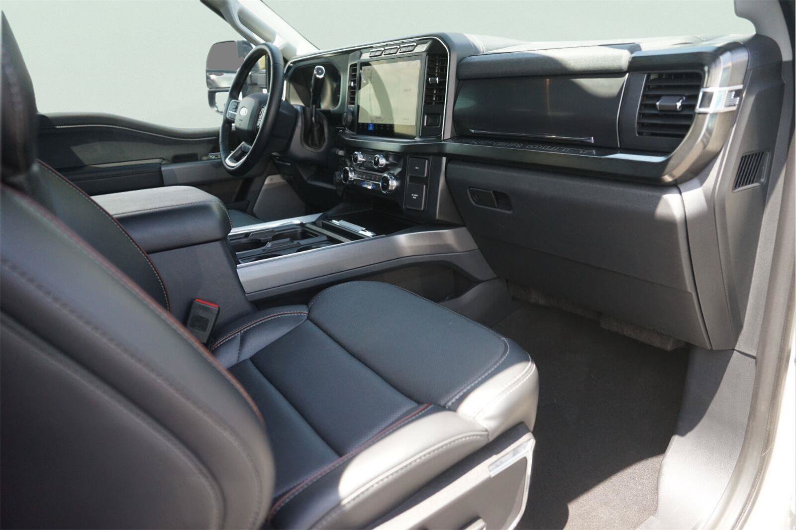 Certified 2024 Ford F250 Lariat w/ Lariat Ultimate Package AWD/4WD image 17