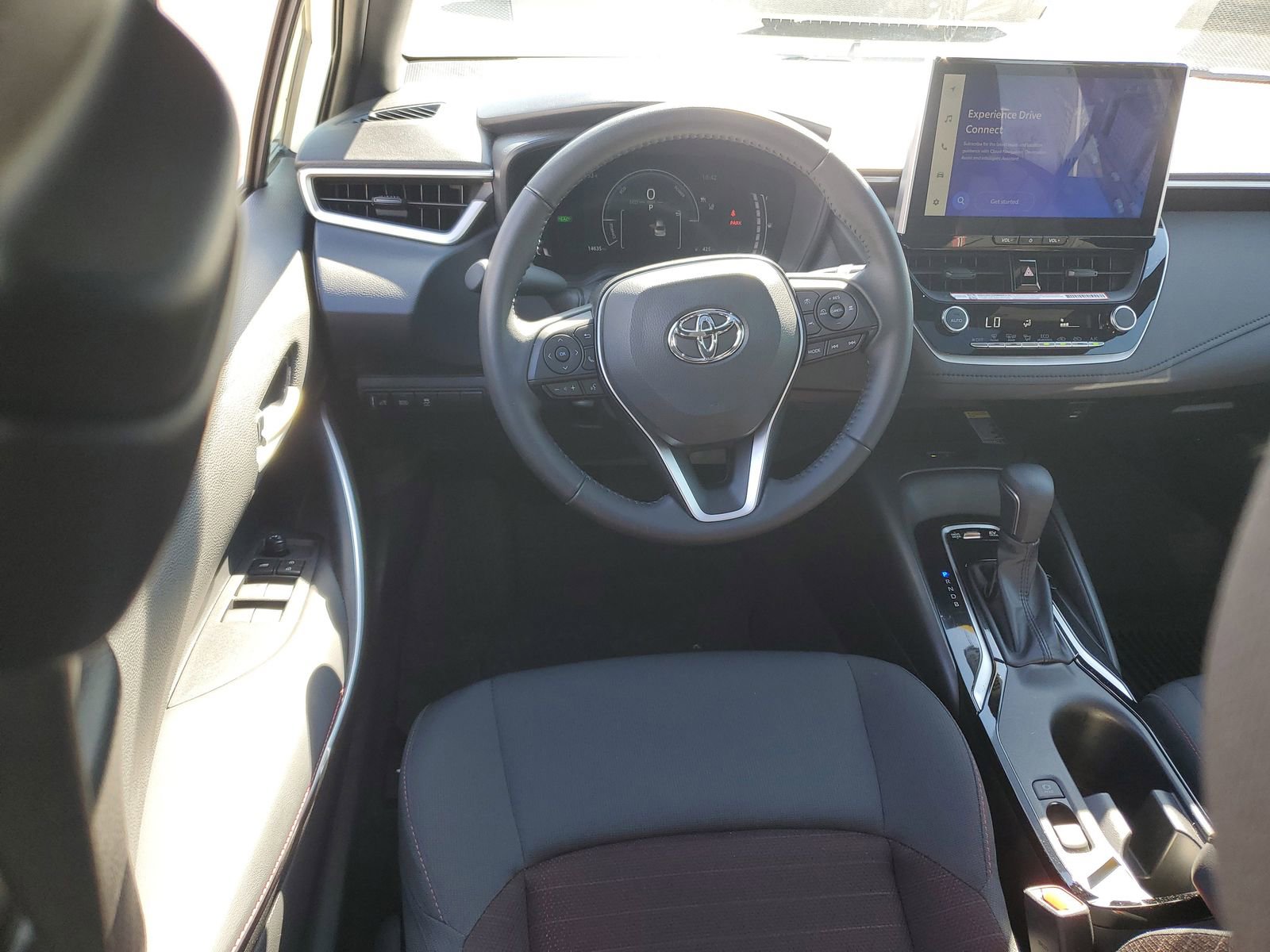 Certified 2025 Toyota Corolla SE w/ SE Premium Package image 11