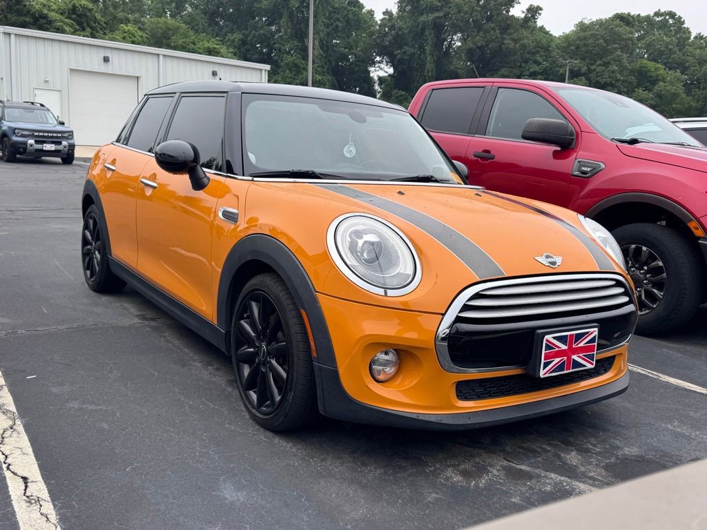 Used 2015 MINI Cooper 4-Door Hardtop FWD image 1