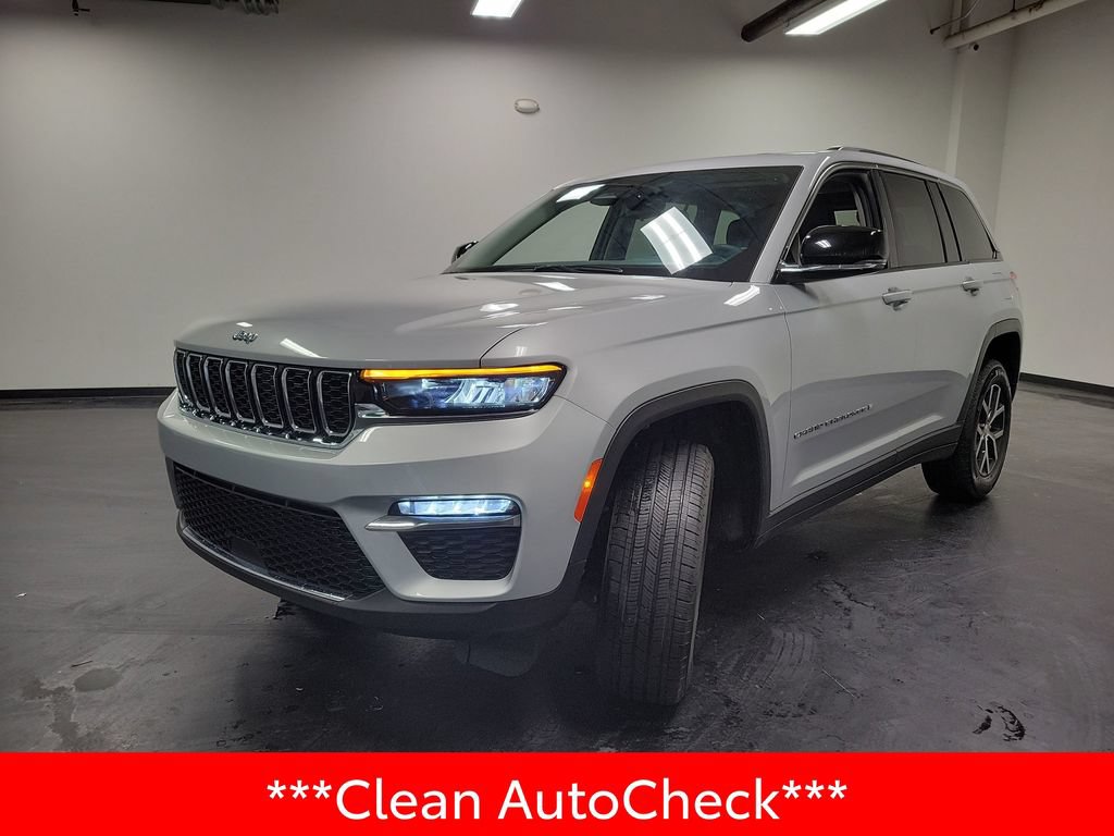 Used 2023 Jeep Grand Cherokee Limited AWD/4WD image 4