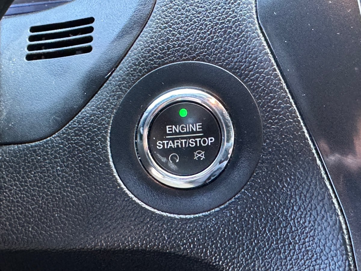 Used 2019 Ford Explorer XLT w/ Equipment Group 202A FWD image 32