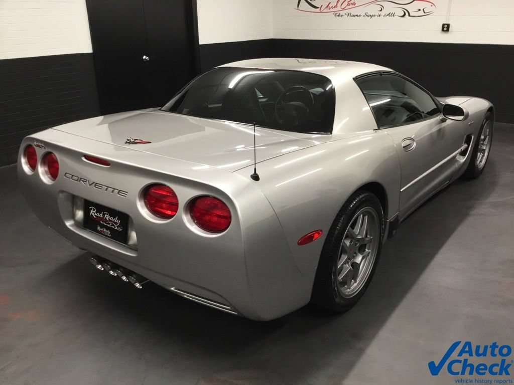 Used 2004 Chevrolet Corvette Z06 w/ Memory Package RWD image 11