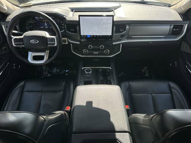 Used 2024 Ford Expedition Max XLT image 19