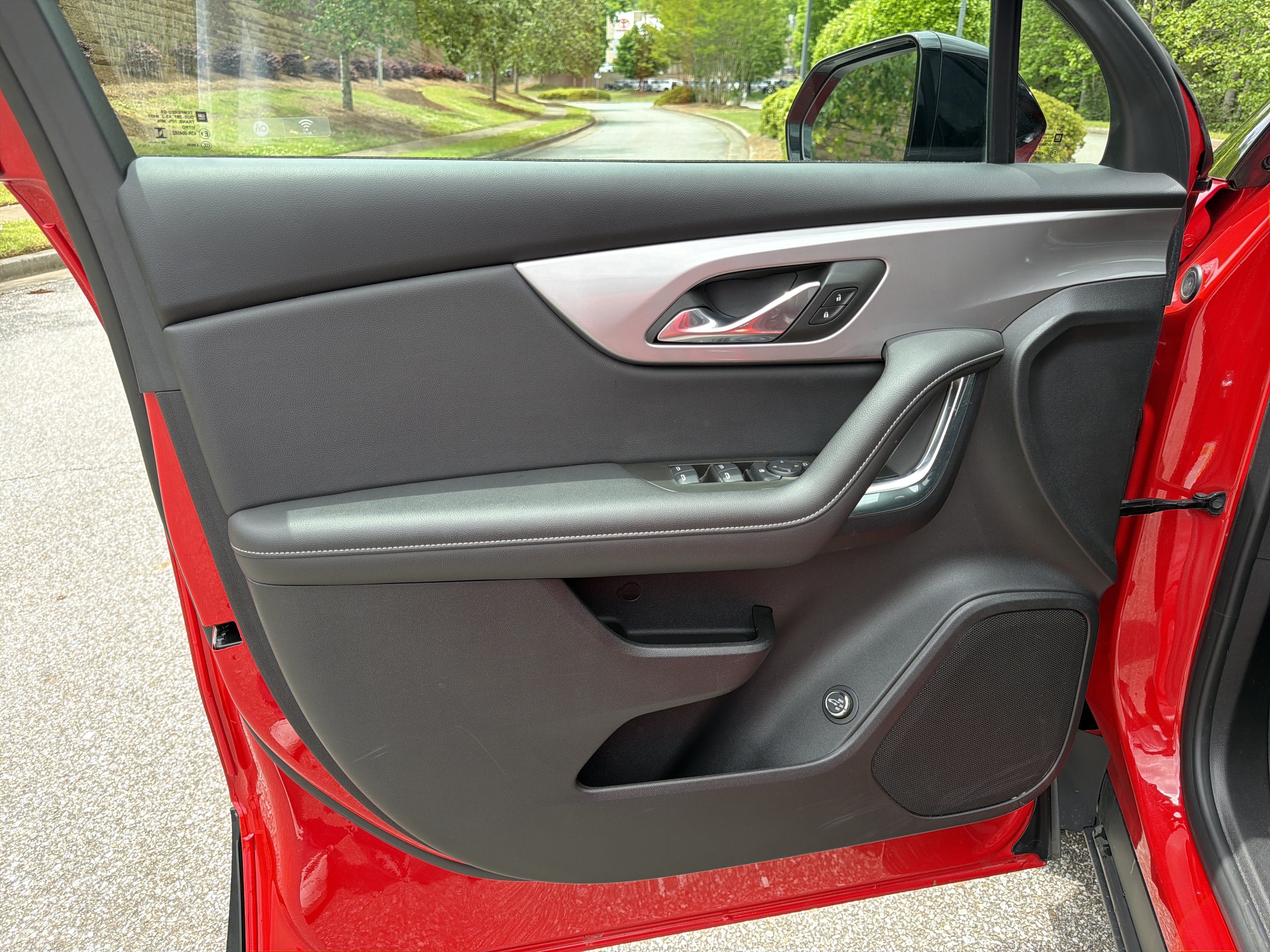 Used 2024 Chevrolet Blazer LT w/ Convenience Package FWD image 10