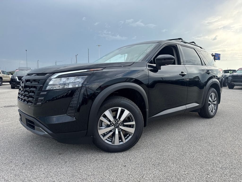 New 2026 Nissan Pathfinder SL FWD image 1