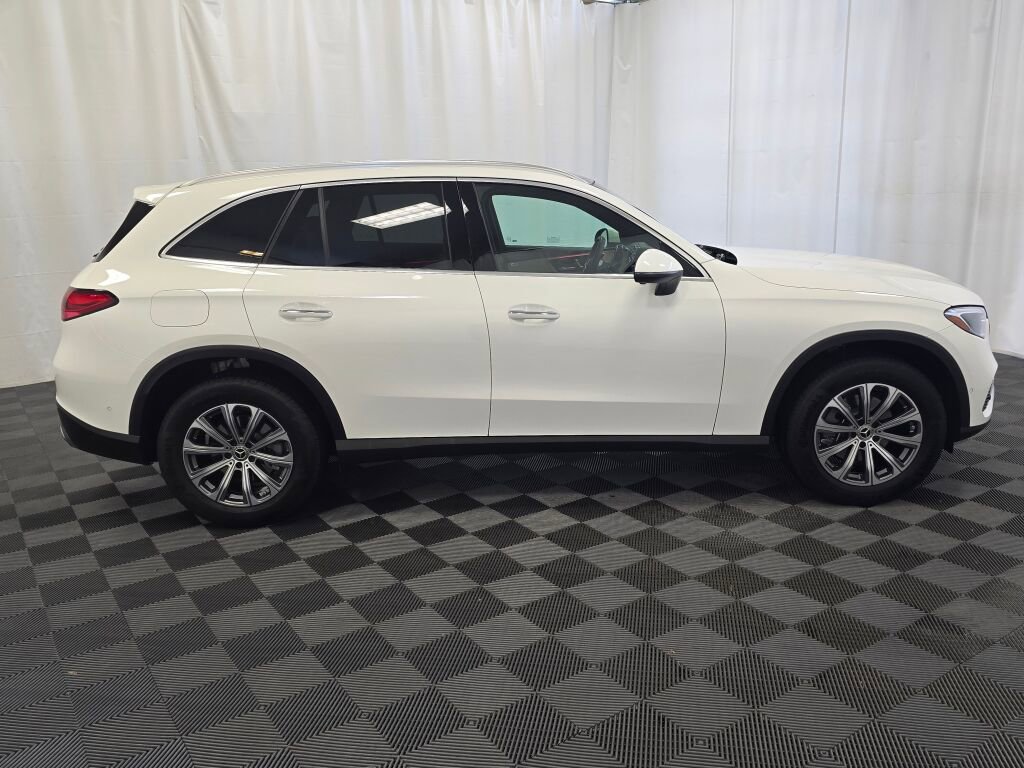 Used 2025 Mercedes-Benz GLC 300 GLC 300 image 7