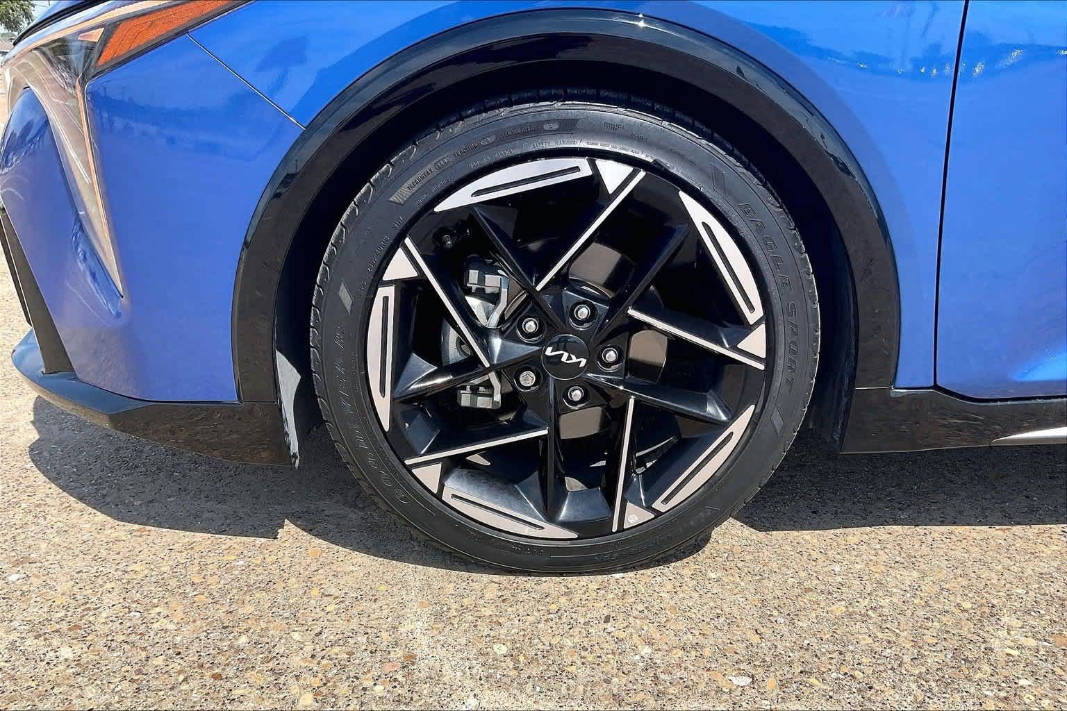 Certified 2025 Kia K4 GT-Line w/ GT-Line Premium Package FWD image 8