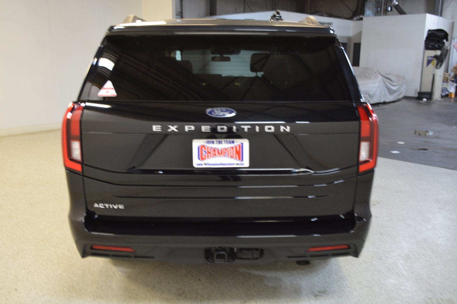Used 2025 Ford Expedition Active image 4