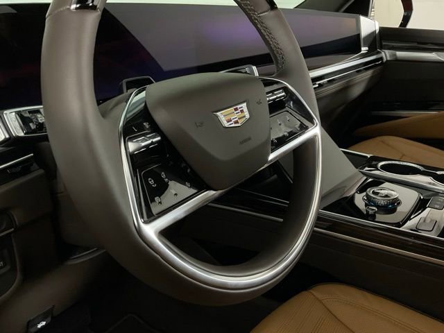 Certified 2026 Cadillac Escalade Luxury AWD/4WD image 17