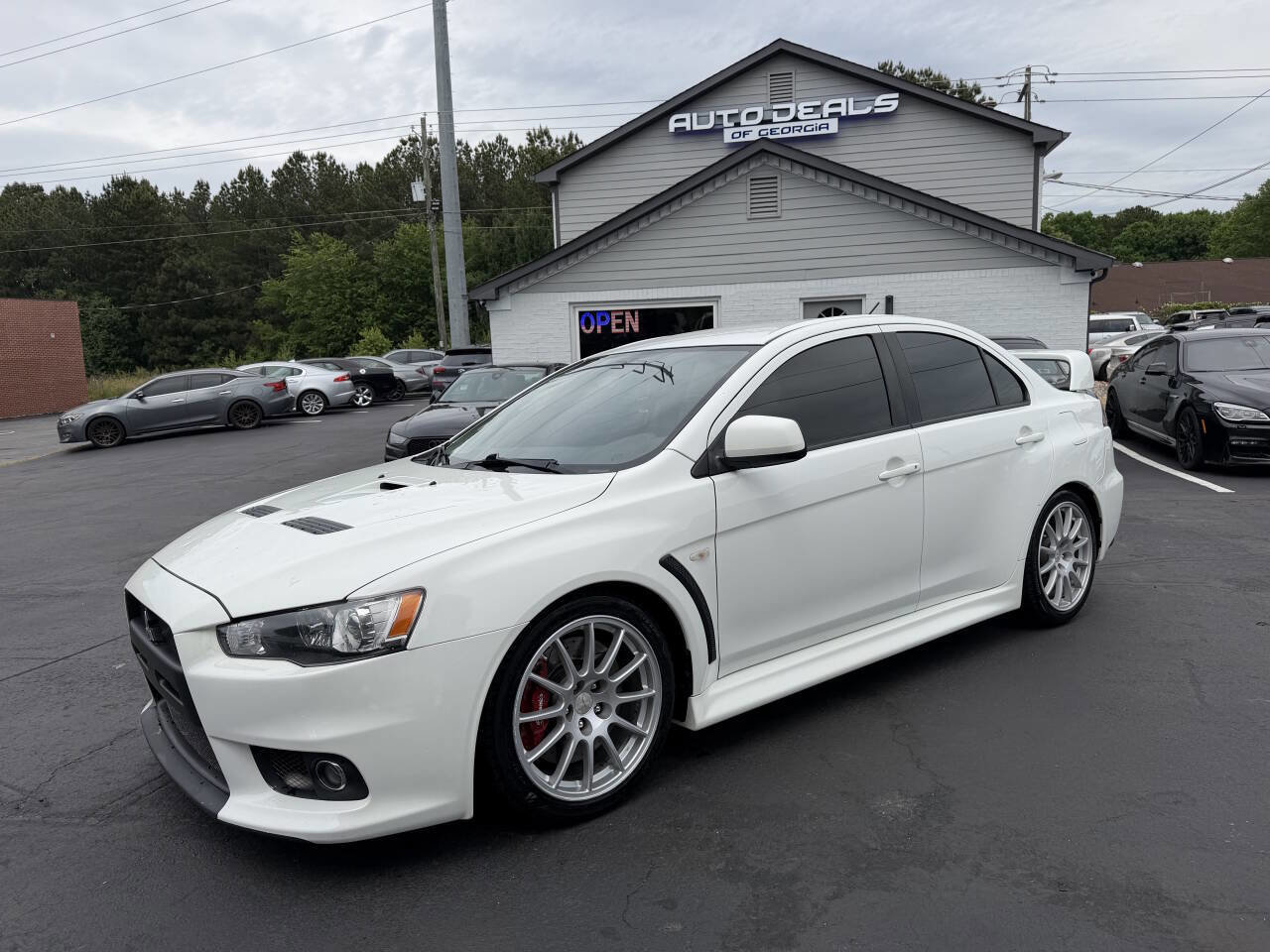 Used 2010 Mitsubishi Lancer Evolution SE AWD/4WD image 2