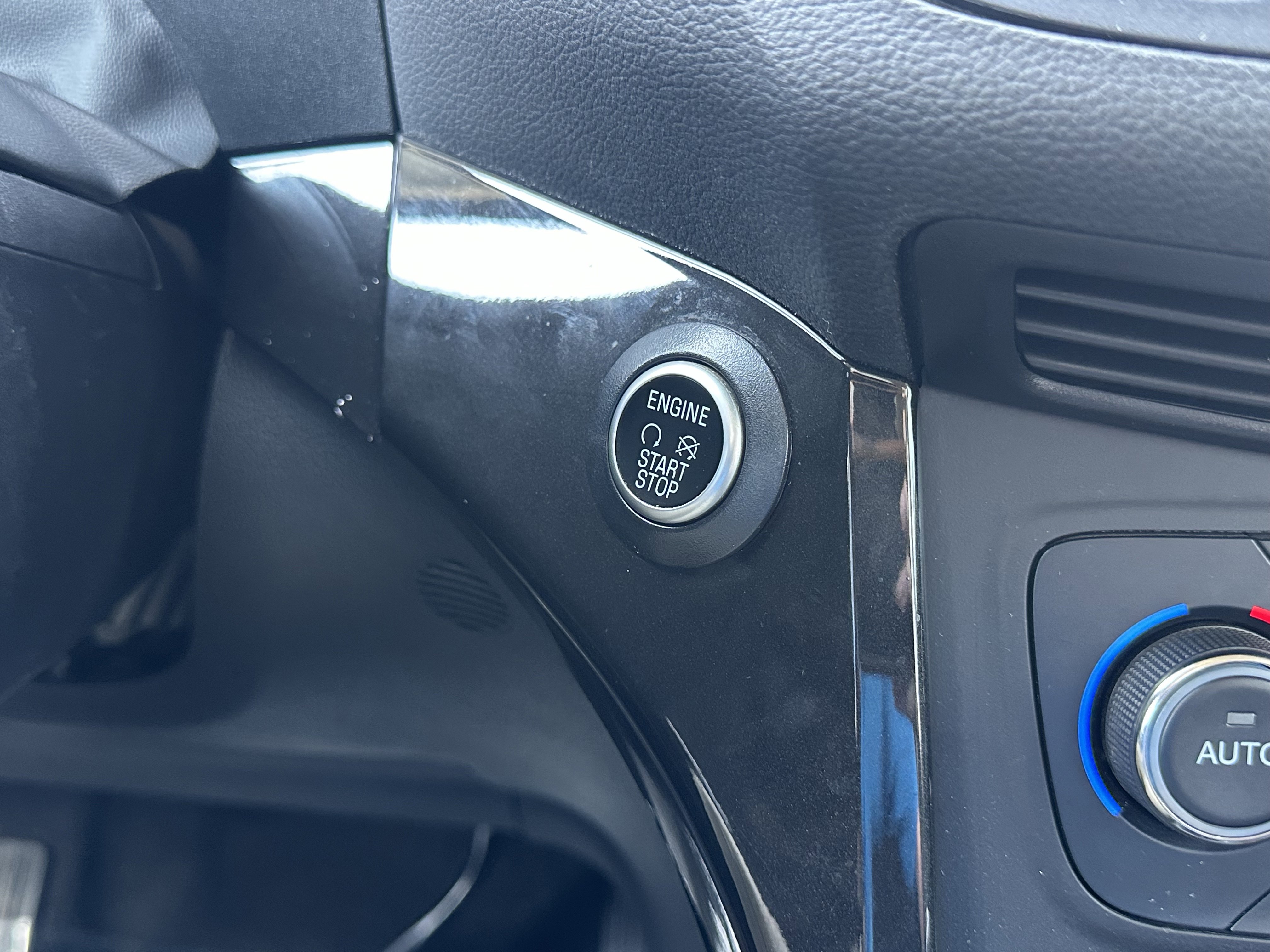 Used 2017 Ford Escape Titanium w/ Equipment Group 301A image 37