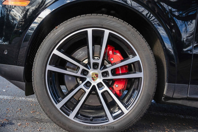 Used 2024 Porsche Cayenne S AWD/4WD image 55