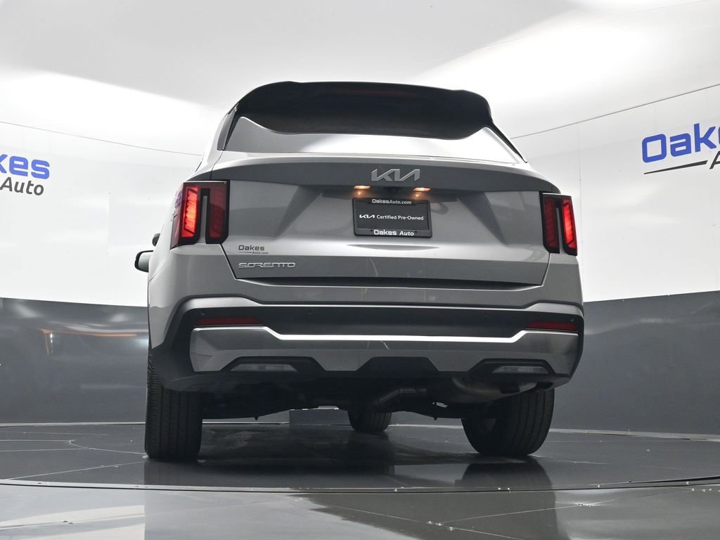 Certified 2024 Kia Sorento EX w/ Panoramic Sunroof Package image 47
