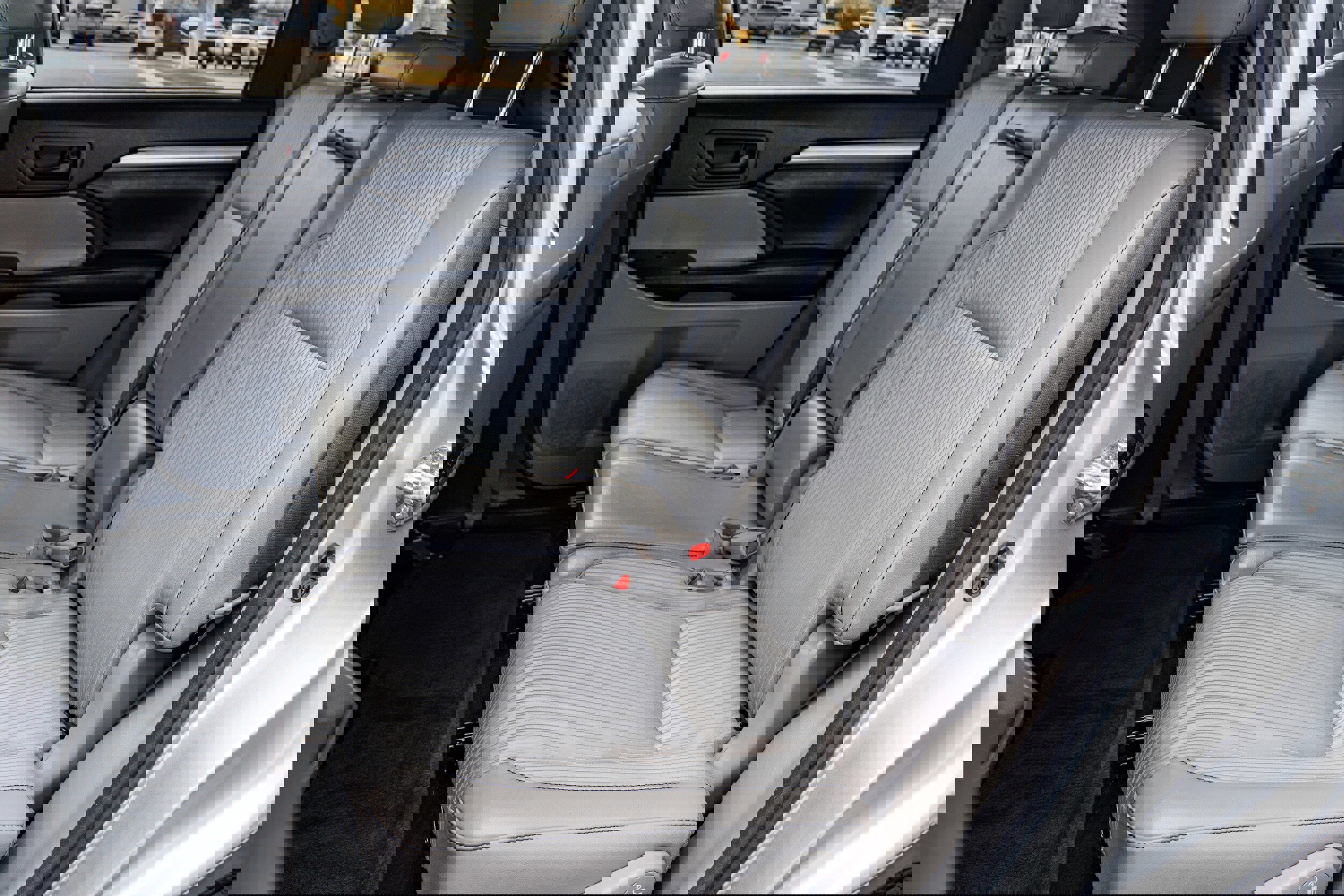 Used 2017 Toyota Highlander Plus w/ Carpet Mat Package image 13