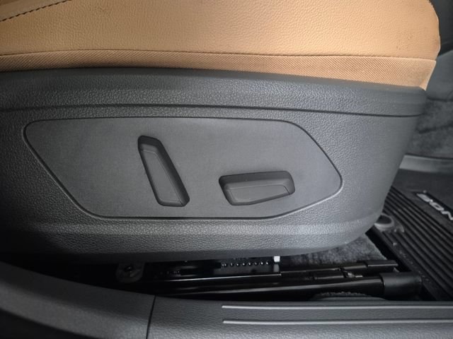 Used 2025 Hyundai Sonata Limited FWD image 40