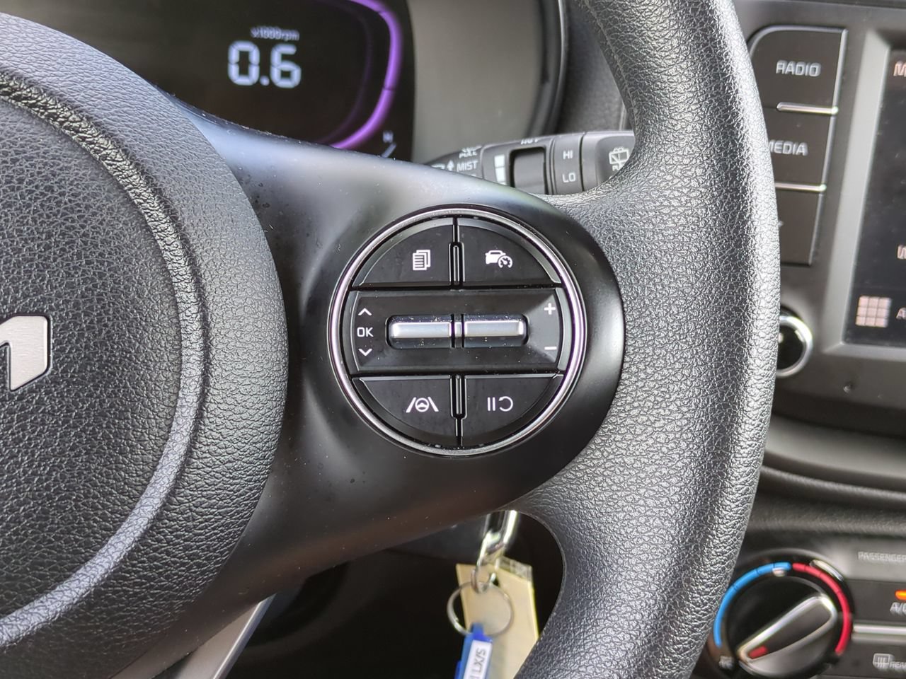 Certified 2025 Kia Soul LX w/ LX Technology Package FWD image 24