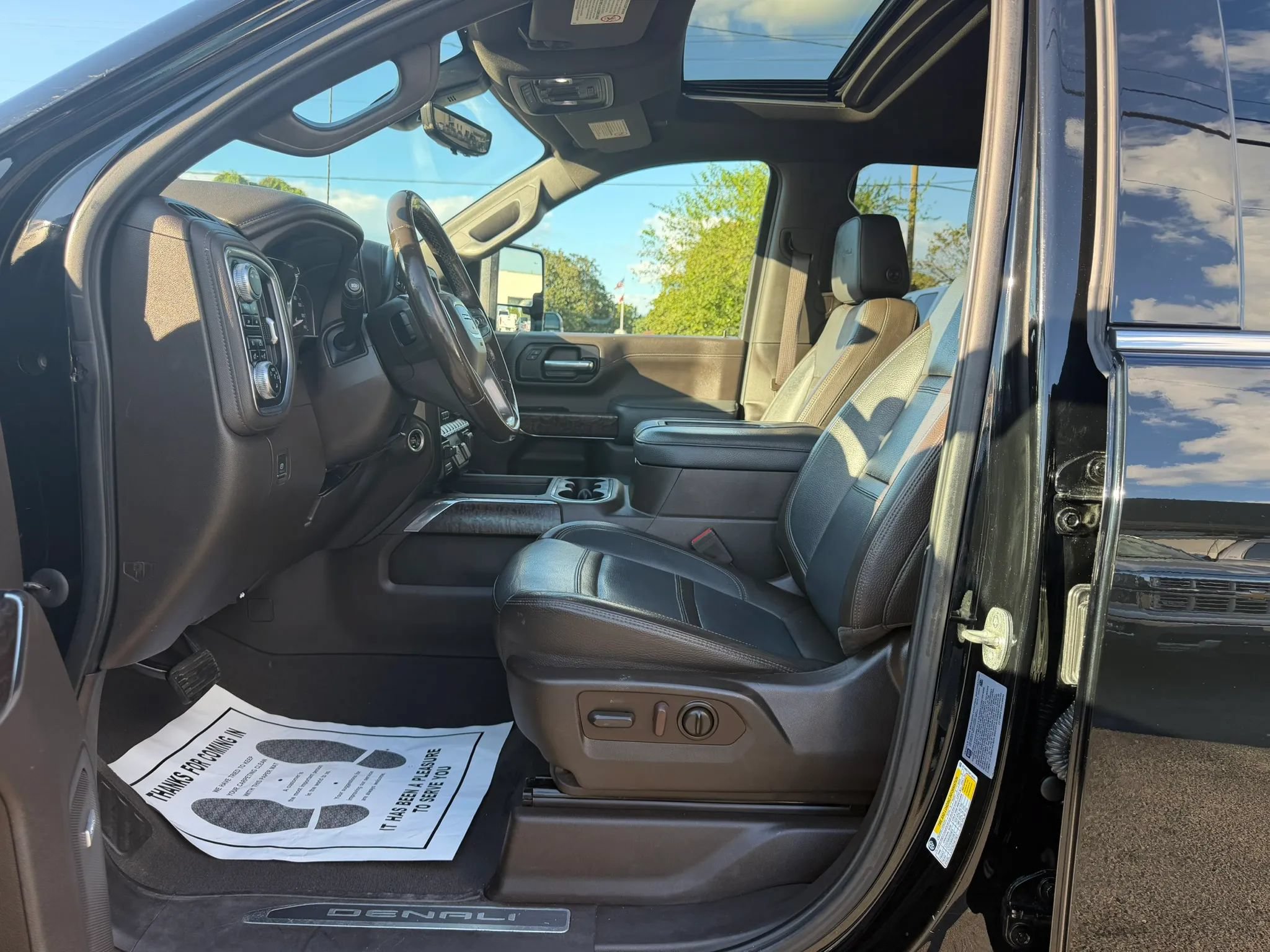 Used 2022 GMC Sierra 2500 Denali w/ Denali Ultimate Package AWD/4WD image 15