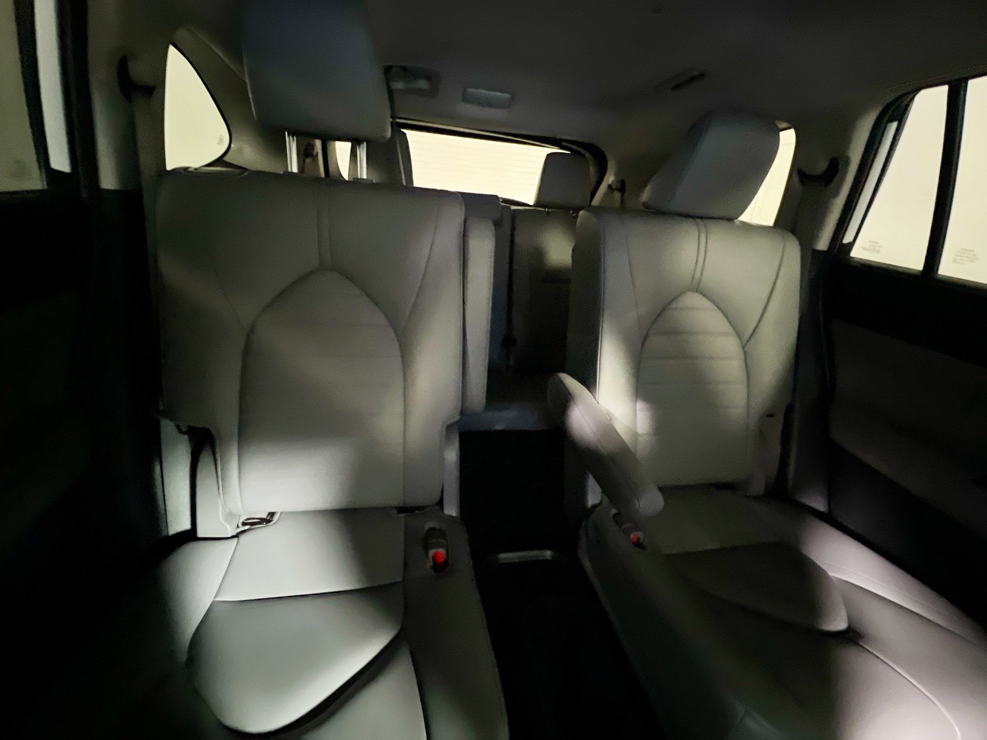 Used 2024 Toyota Highlander XLE image 33