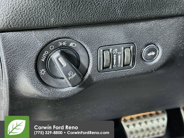 Used 2015 Dodge Challenger R/T Plus RWD image 13